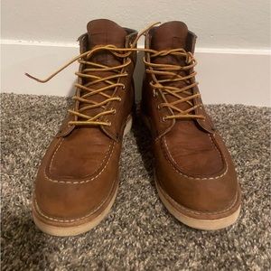 Redwing Boots - Classic Moc